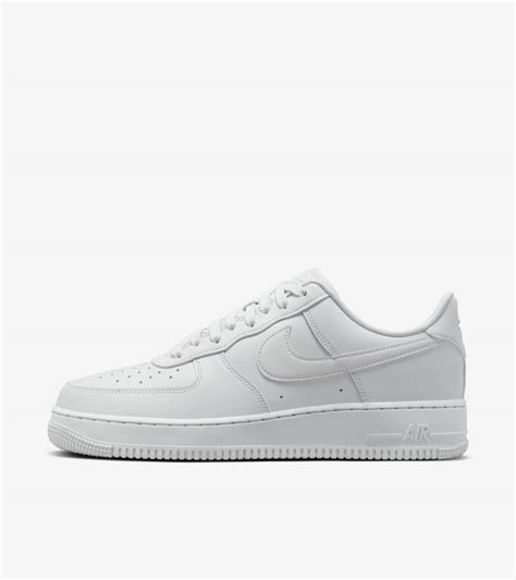 NIKE Air Force 1 '07 Fresh Sneakers DM0211 .